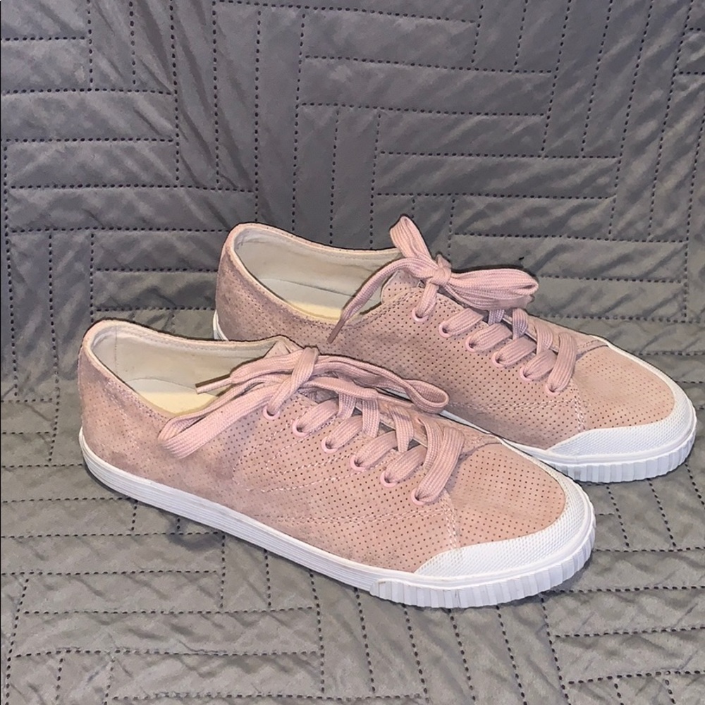9.5 leather blush pink TRETORN